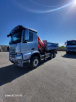MERCECES-BENZ AROCS 3352 6x4 kiper s dizalicom FASSI 235