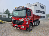 Mercedes-benz 26-44 kiper-tegljač.