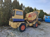 Carmix samoutovarni mikser za beton