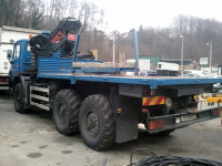 kamion sa kranom hijab