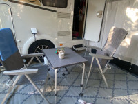 Sklopivi stol i stolice Brunner za kampiranje