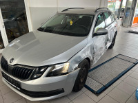 Škoda Octavia Combi 1,6 2020g karambol na ime kupca prodajem....