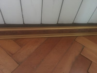 Karniša smeđa sa zlatna