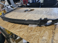 4K0807550. Audi A6 C8 absorber branika prednji