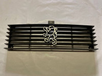 604 PEUGEOT prednja maska ​​+ amblem