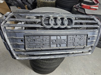 8w0853651AB. Audi A4 8W B9. Prednja maska