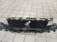 9836828477.Peugeot 3008 II redizajn ,Prednja maska