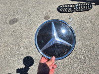 A0008880500.Mercedesbenz.Emblem DISTRONIC