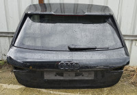 Audi A3 8Y 2024 S-Line zadnja hauba sa staklom