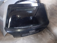 Audi A3 zadnja hauba