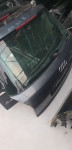 Audi a4 b6 karavan 2003 god Zadnja Hauba