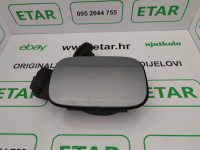 AUDI A4 B8, 2008.–2015. — POKLOPAC REZERVOARA — 8K0010508R