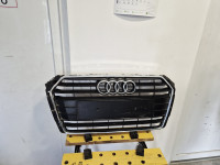 Audi A4 B9 8W maska prednja