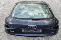 Audi Q3 8U zadnja hauba sa staklom  2011-2018