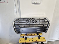 Audi Q5 80A Sline prednja maska 80A853651C