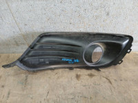 BRANIK PREDNJA STRANA DESNA MREŽICA RENAULT MEGANE III 3 263315510R RE
