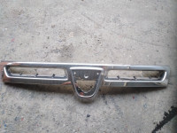 DACIA DASTER 2013.GOD PREDNJA MASKA 80€