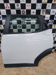 Dacia Duster 2025. stražnja lijeva vrata