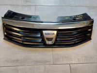 Dacia Logan, Sandero 2008 - 2012 - prednja maska s znakom