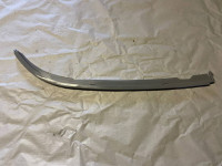 Desna lajsna ispod svjetla za seriju 5 e39, BMW desna lajsna 1995-2002