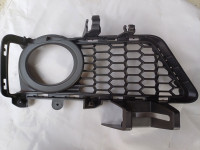 Desna rešetka maglenke za prednji branik za BMW F30/31 M sport