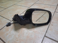 desni retrovizor audi a4 95g.na struju