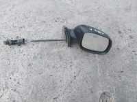 desni retrovizor škoda fabia 2001.g.