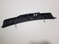 držač branika stražnji dio srednji a2058851865 mercedes c-klasa w205 2