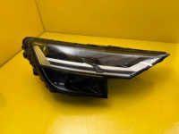 far desna prednja audi q8 4m8 full led 4m8941034 4M8941034
