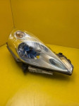 far desna prednji dio nissan leaf i zwykla plavi odblysnik 260103nl0a