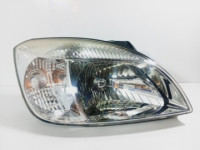 far desna prednji dio reflektor desni prednji 931021gor kia rio 2 ii l