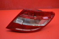 far desna stražnji dio stražnja 2048200264 mercedes c-klasa w204 sedan