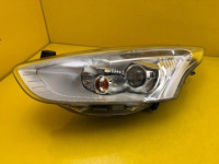 far lijeva prednji dio ford b-max av11-13w030-cd zwykla AV11-13W030-CD