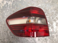 far lijevi stražnji dio mercedes ml w164 a1649061100 A1649061100BILI