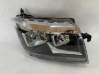 far prednja desna reflektor volkswagen vw crafter 2 ii 7c1941006 05.26