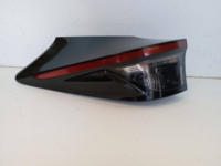 far stražnja stražnji dio lijeva toyota yaris cross 81560-0de10 81560-