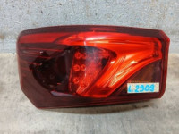 far stražnji dio lijeva toyota avensis t27 lift t29 kombi led 81560053