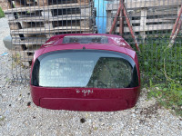 Ford Fiesta 2009 zadnja hauba