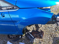 Ford fiesta desni blatobran 2015godina