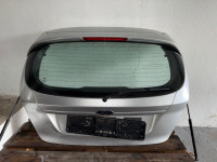 Ford Fiesta zadnja Hauba
