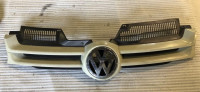 GOLF 5 V maska ​​+ prednja maska ​​s amblemom VW