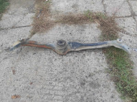 golf III 1.4i greda ispod hladnjaka s nosacem motora