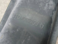 GREDA BRANIKA PREDNJA STRANA VW TOURAN 1T0 10- 1T0807109D
