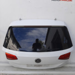 Hauba VW Passat B8 Karavan 2015-2020 / Zadnja / Unutarnja štop svjetla