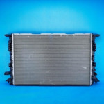 hladnjak vode audi a8 4h 4h0121251b 4.2tdi 4.0tfsi original 4H0121251B