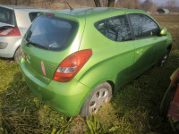 hyundai I 20 zadnja hauba i branik
