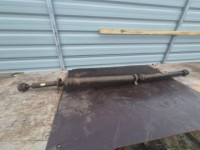 kardan kardanska osovina 2.5 tdi vw t5 03-09 rok 7h1521102a 7h0521101