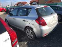 Kia Ceed 1,6Crdi prodajem u dijelovima