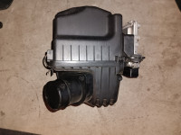 Kia ProCeed 1.6CRDi 2009. Kutija filtera zraka sa usisnikom i MAF-om