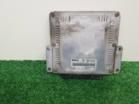 kompjuter računalo motora kompjuter računalo renault trafic 2 02810106